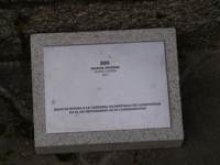 Plaque de la donation de la sculpture "800", commémoratif de 800 l'Anniversaire de la consécration de la Cathédrale Saint-Jacques-de-Compostelle. 29/2/2012.