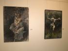 A la izquierda "Maternidad", 160 x 114 cm. a la derecha "Crucifixión", 146 x 97 cm. pinturas de Beatriz Seijo. 2012.