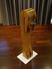 "Medidas de presión", escultura en madera y acero de Manuel Gandullo. Hotel Almirante-Carrís, Marzo 2012.